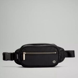 Like new Black lululemon Wunderlust Belt bag, larger than everyday belt bag